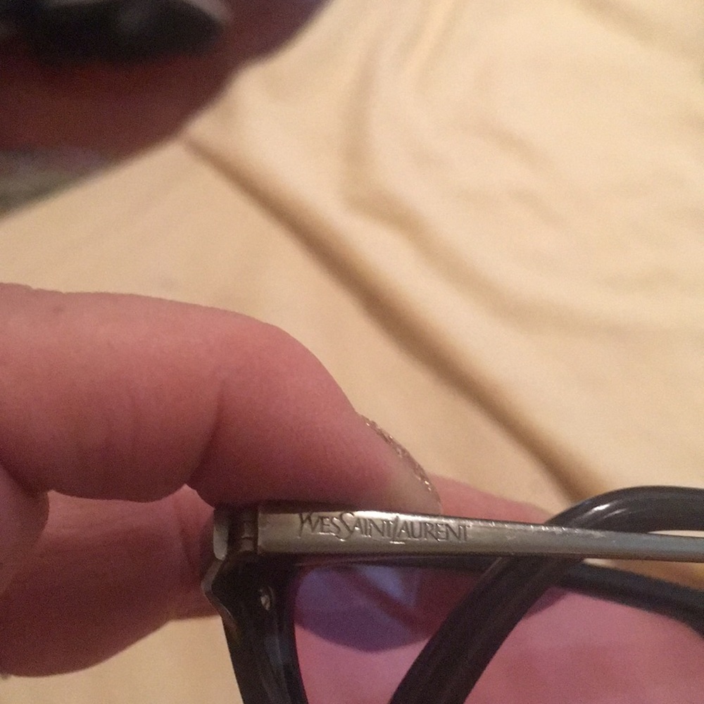 Eye glasses - Picture 3 of 3